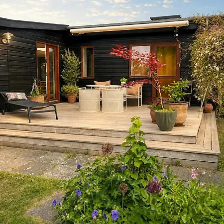 Renovated With Outdoor Bath In Garden Colony